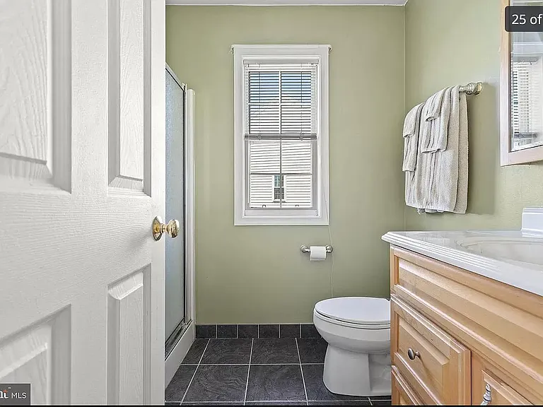 124 Versailles Ct — Photo 20