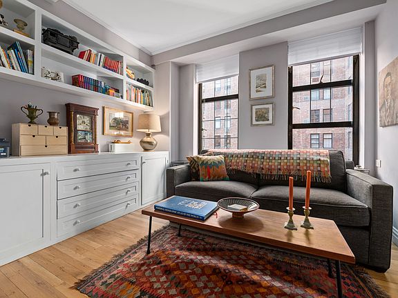 4th image of 405 W 23rd St #10HI