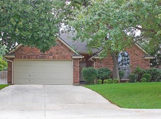 2612 Briargrove Dr, Hurst, TX 76054