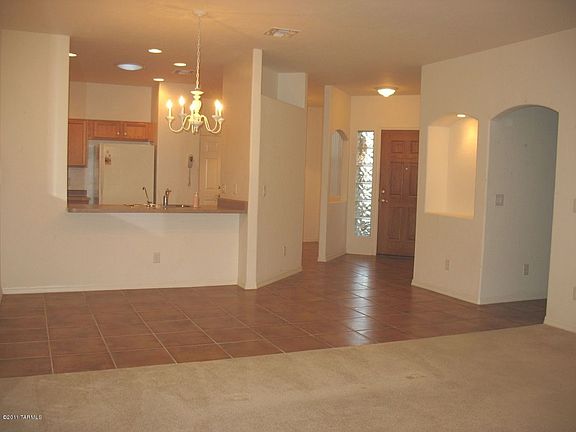 2nd image of 457 W Elkhorn Ct