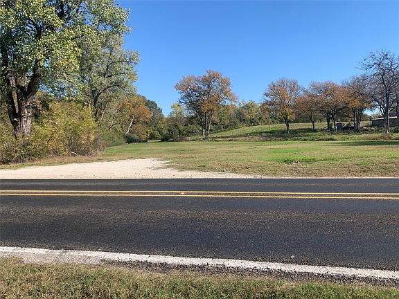 5th image of 806 Adams Ln