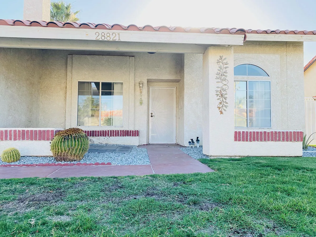 Building Photo - 28821 Avenida Duquesa