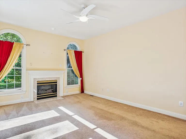 8931 Falls Farm Dr — Photo 56