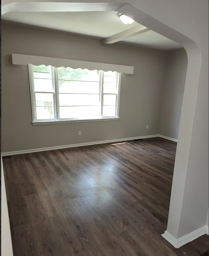 2 bed, 864 sqft, $900 — Photo 2