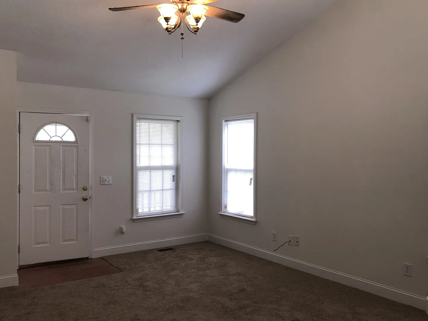 Wonderful Lakefront 4 Bedroom, 2 Bath in St. Clos subdivision off Creekridge Road — Photo 3