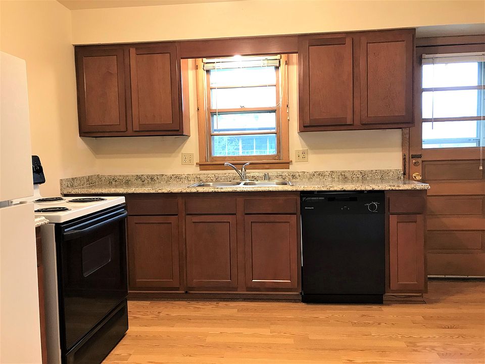 Kitchen with Dishwasher