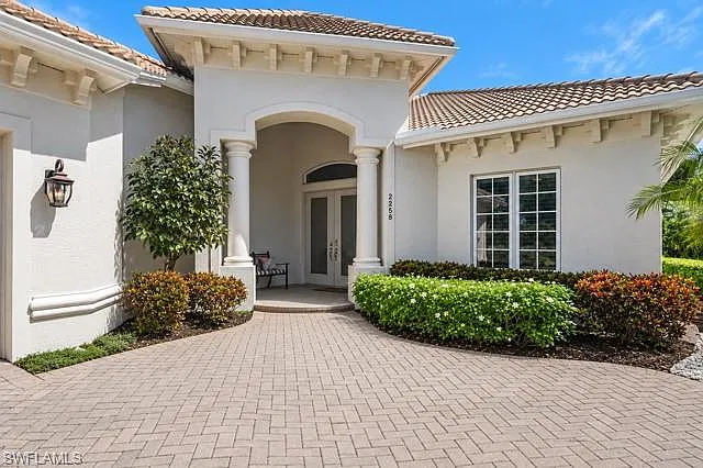 3 bed, 3.0 bath, 2578 sqft, $14,000 — Photo 2