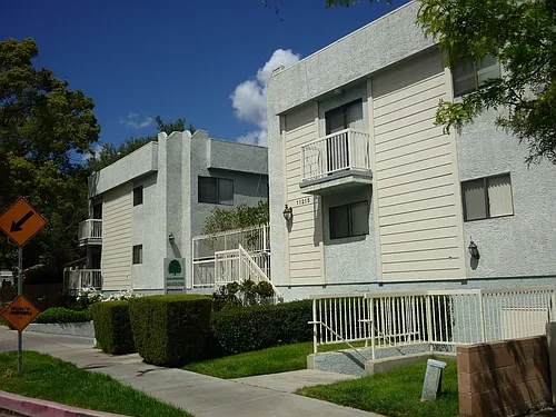 11215 Camarillo St #106 Photo 1