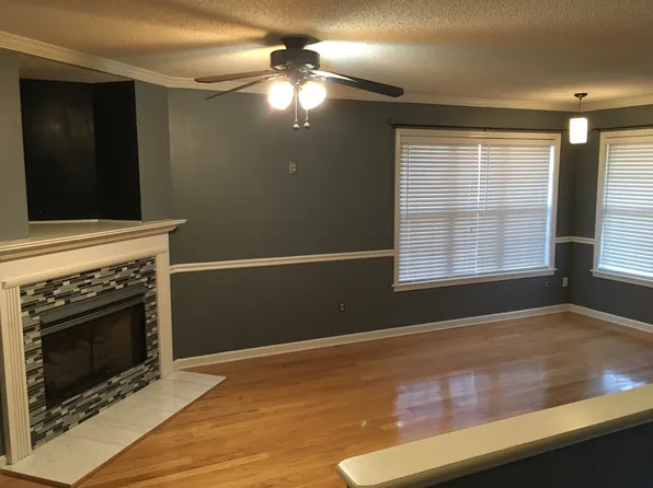 272 Mount Vernon Dr, Calhoun, GA 30701