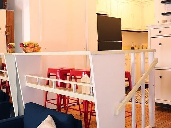 4th image of 22 W 85th St APT 1a