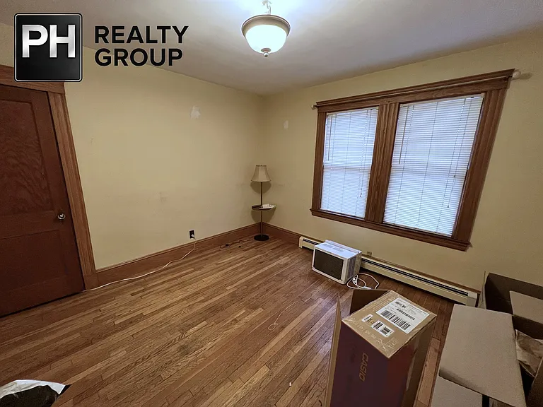 385 Arlington St #1 — Photo 10