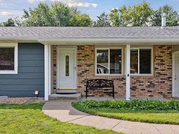 3rd image of 1706 Chestnut Dr