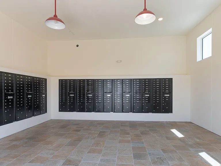 Hermosa Village Apartments — Photo 35