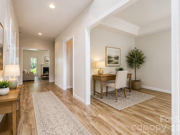 3rd image of 2019 Aberglen Dr