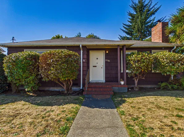 2536 F St, Eureka, CA 95501