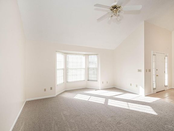 5th image of 7946 Larrywood Dr