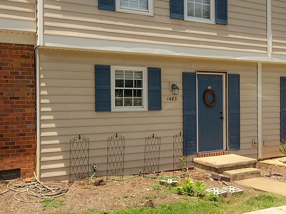 2nd image of 1483 Ashbourne Dr