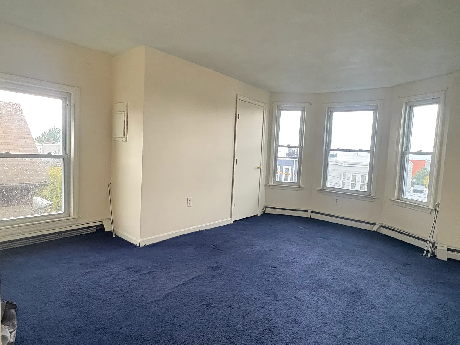 2 bed, 1.0 bath, 966 sqft, $2,350 — Photo 3