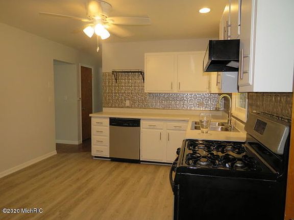 2nd image of 106 Viking Ct