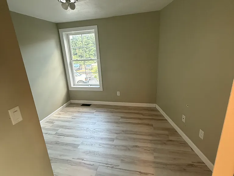 77 Townsend St — Photo 3