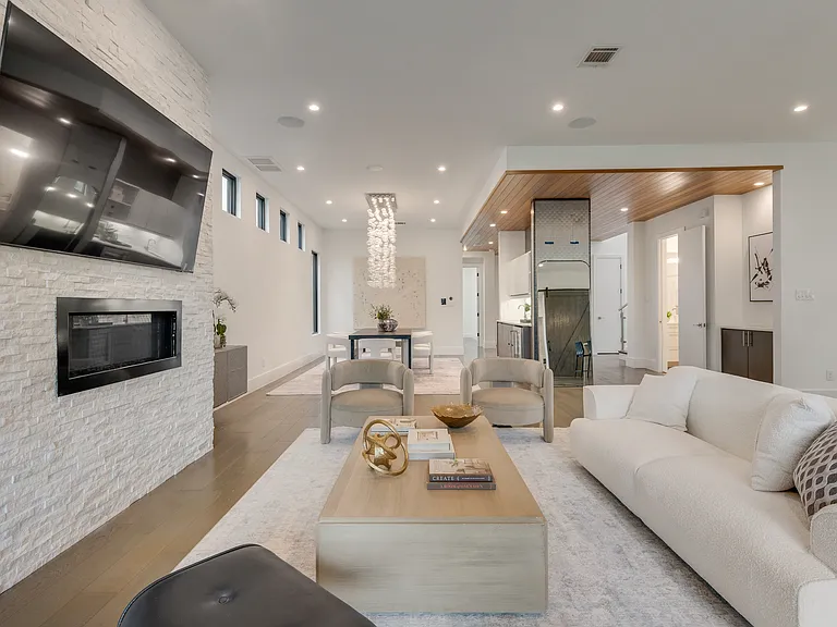 6420 Kenwood Ave — Photo 27