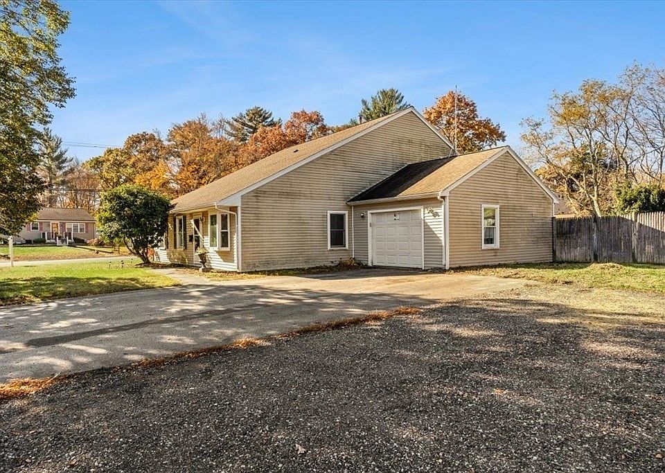 671 Auburn St, Whitman, MA 02382 Zillow