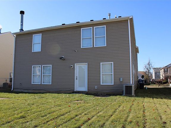 3rd image of 702 Eastpointe Dr