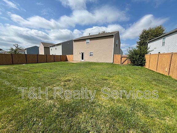 3rd image of 2883 Beethoven Ave