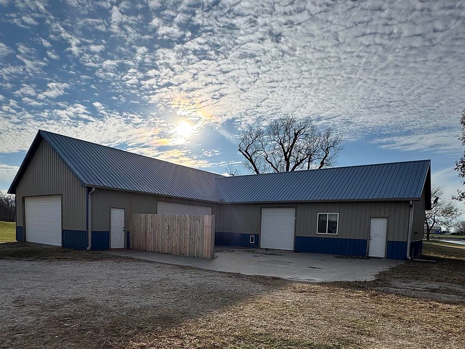 1st image of 5943 N Ridge Rd