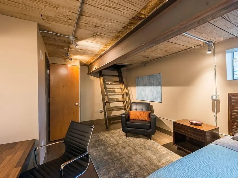 3100 Commerce St #140 — Photo 22