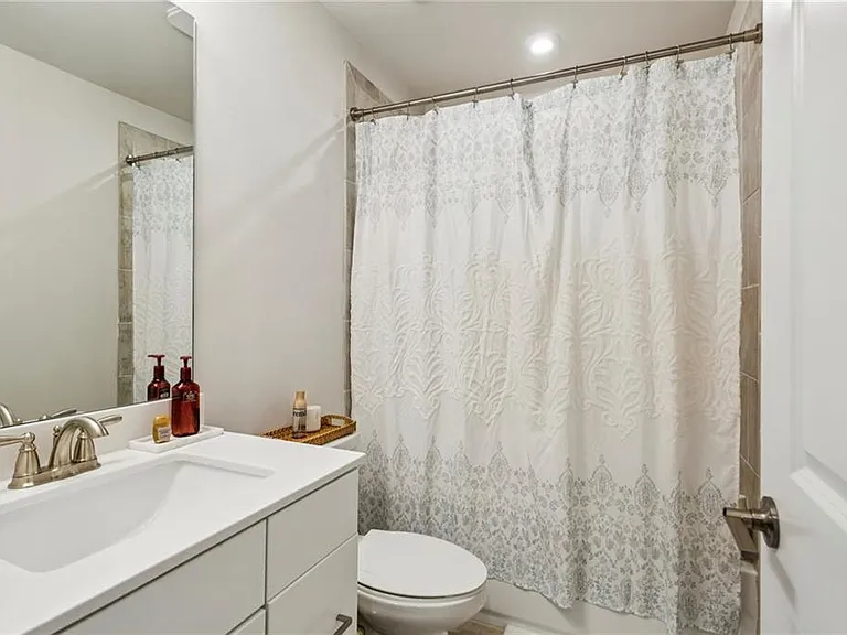 1368 Live Oak Ln — Photo 19