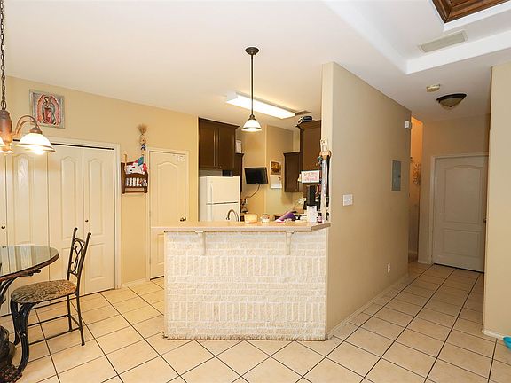 5th image of 312 Malaga Dr