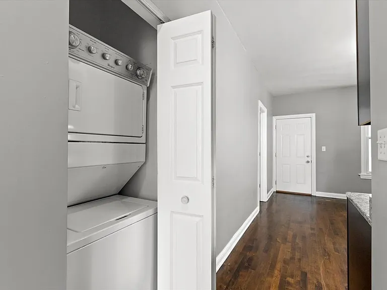 5344 W Eddy St #1 — Photo 6