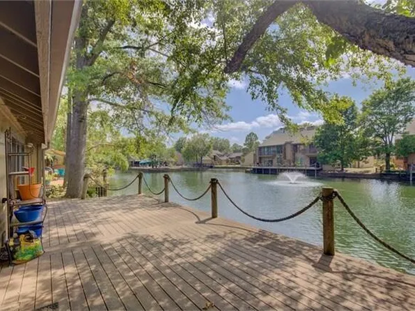 5923 S Atlanta Ave E, Tulsa, OK 74105