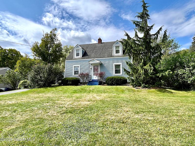 3rd image of 411 N Grand Street
