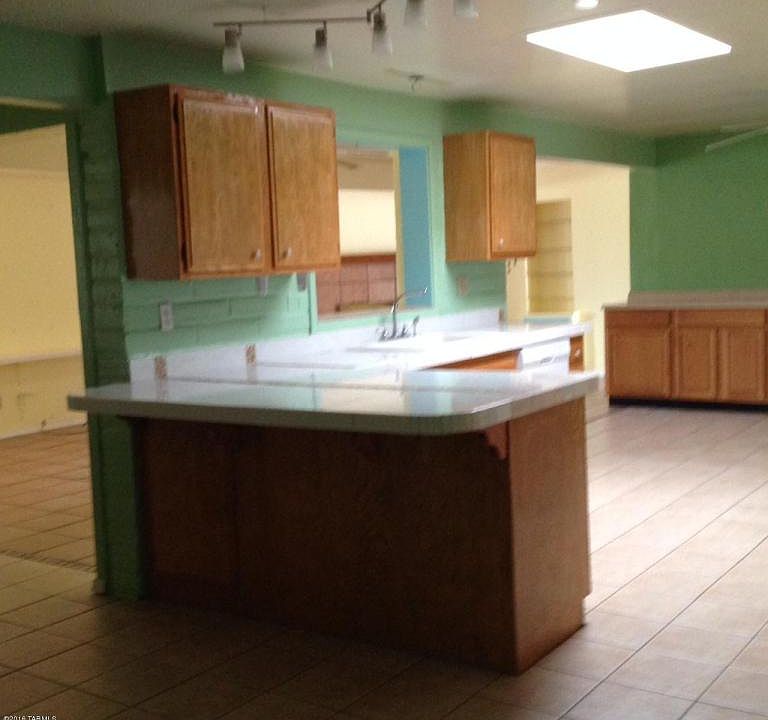 1st image of 1311 W Calle Plz