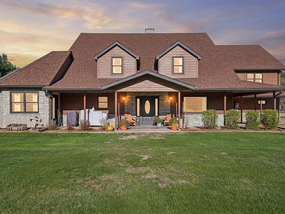 1st image of 23823 Lara Rd