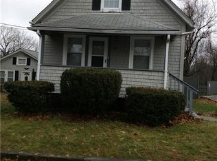 306 Heath Ave, Warwick, RI 02888