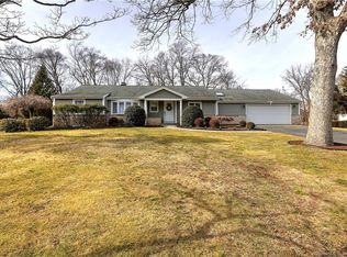 490 Sportsman Rd, Orange, CT 06477