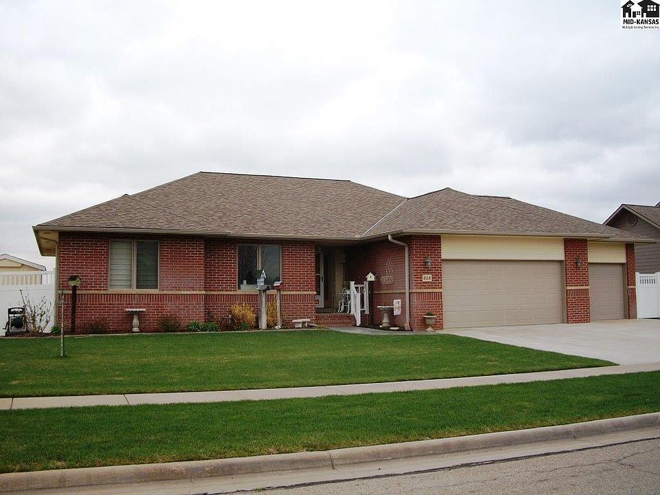 1st image of 808 W 32nd Ave
