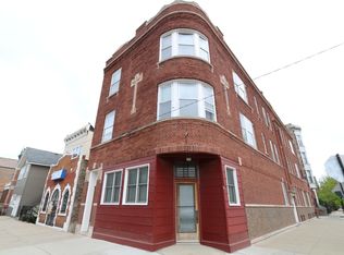 1459 W Blackhawk St APT 1F, Chicago, IL 60642