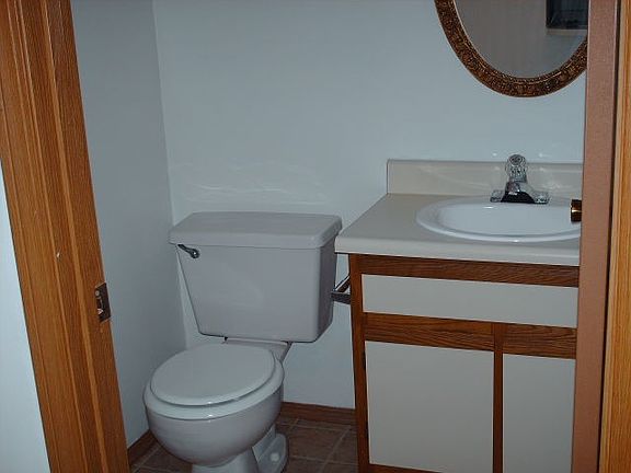 3rd image of 561 Valley Oak Ct