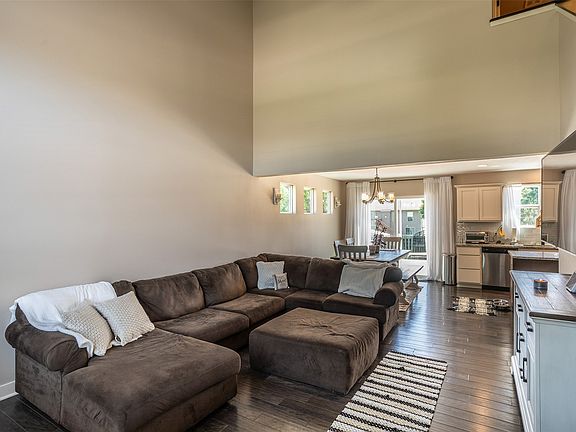 4th image of 4705 E Merced St