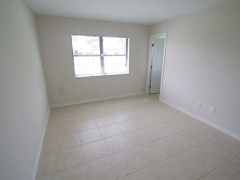 2256 SE East Dunbrooke Cir — Photo 13