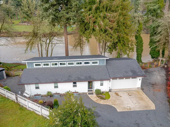 1720 9th Ave, Sweet Home, OR 97386