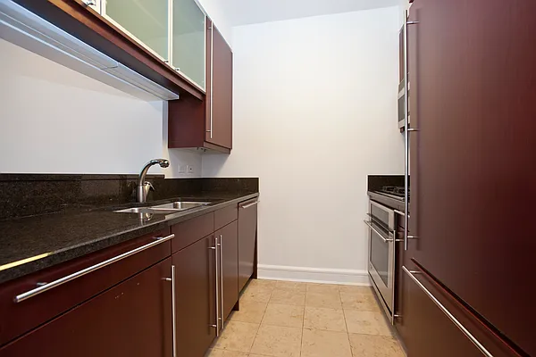 Rented by LKW International Real Estate LLC | media 10