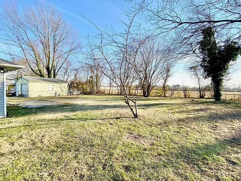 323 Roane Dr — Photo 19