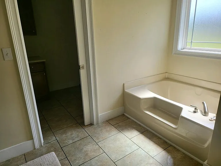 178 W Main St — Photo 9