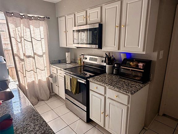 5th image of 6306 Brookgate Dr