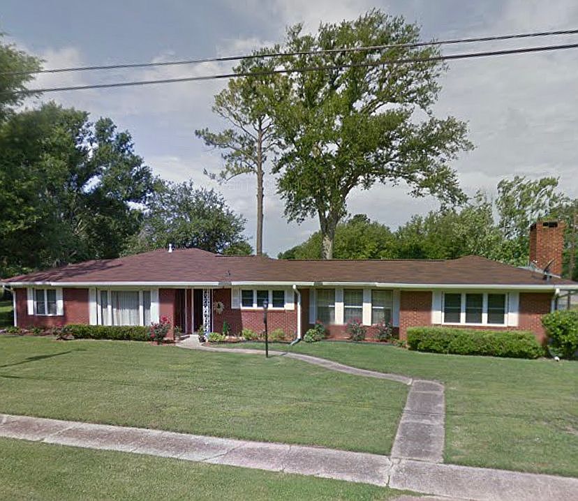 1st image of 400 S Sewell Pl